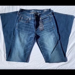 American Eagle size 4 kick boot jeans